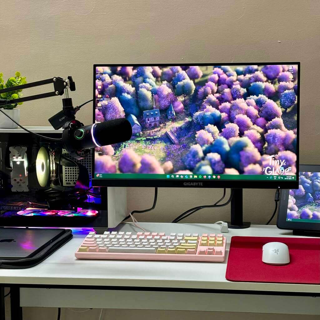desk setup